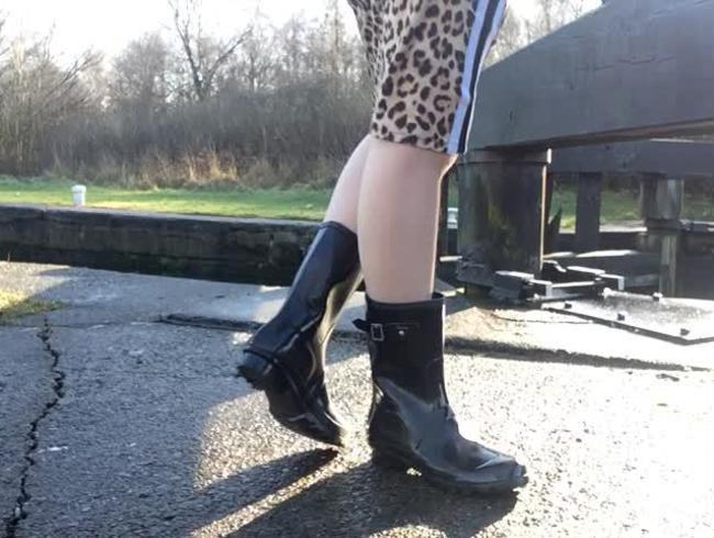 Arikajira Black Wellies Outside Fetish 1