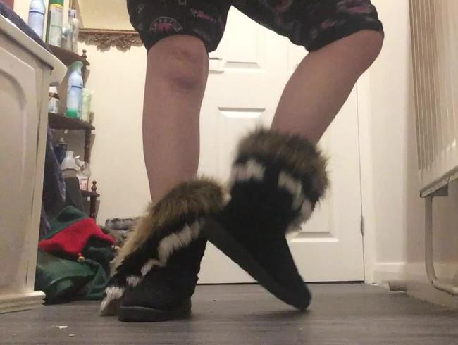 Arikajira Sexy Fluffy Boots Foot Fetish