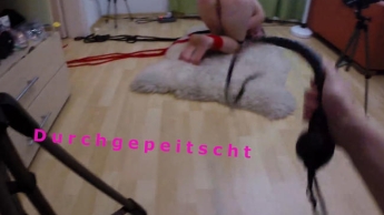 Clip 30Lil Sklavinnen Bondage-Auspeitschung – Part 1/2