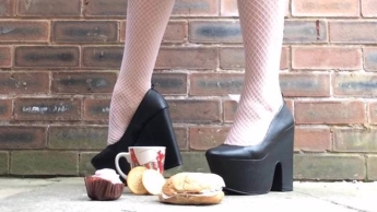 Crushing Slave’s Lunch Under Mega Heels