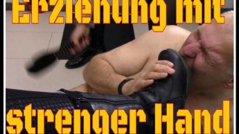 Erziehung mit strenger Hand