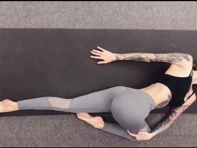 Flexibles Yogamädchentraining