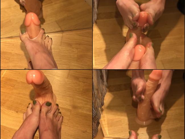 Footjob + Dirtytalk