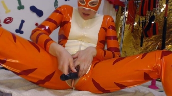 Geile Latexkatze