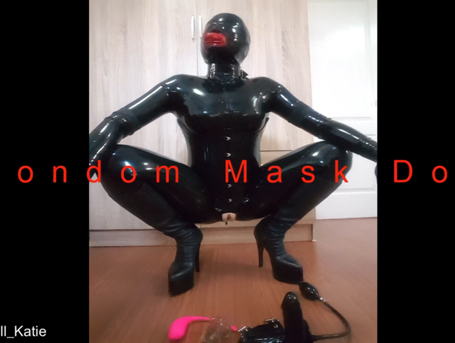 HORNY xxx Kondommaske Rubberdoll saugen und ficken Dildo