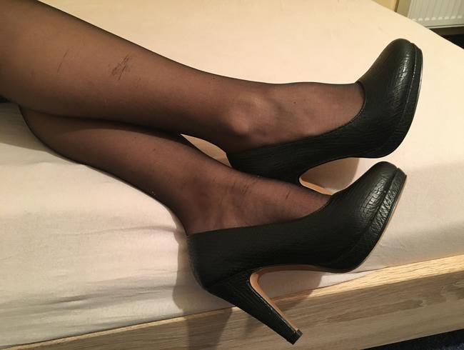 High Heels und Nylons bringen mich in Extase