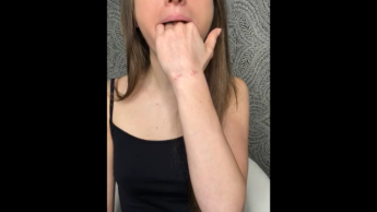 Ich finger meinen Mund – Kayla Shaw