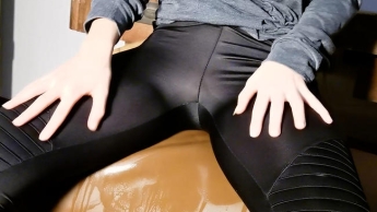 Ich piss durch meine Leggings