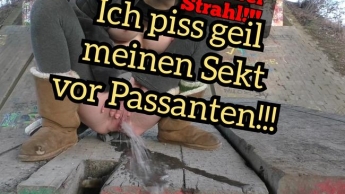 Krasser Strahl! Ich pisse geil öffentlich mit Spermagesicht!