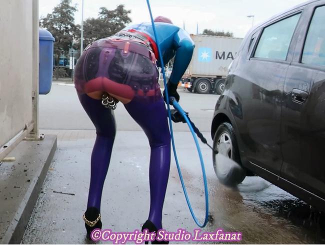 Latex Pierced Doll Transparenter Rock Demask Gürtelmaske Carwash Monster Dildo Fuck in Public P4