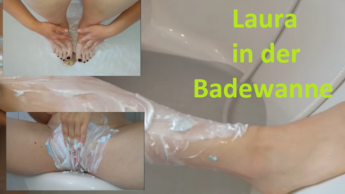 Laura in der Badewanne, alles schön Glatt rasiert