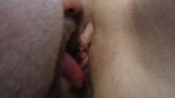 Lick my pussy hard – macro