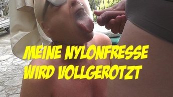 Meine Nylonfresse wird vollgerotzt