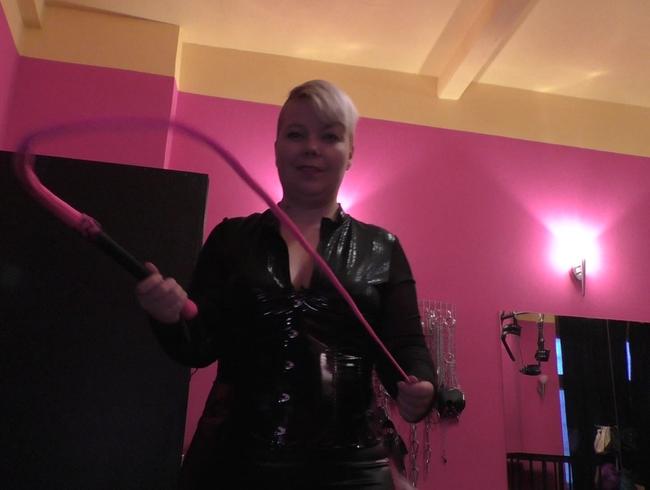 Meine geile pinkfarbene Bullwhip