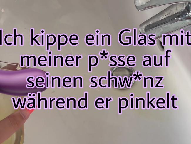 Meine p*sse über seinen schw*nz kippen, während er auch pinkelt