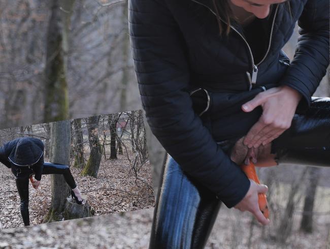 Mit einer Karotte im Wald ficken