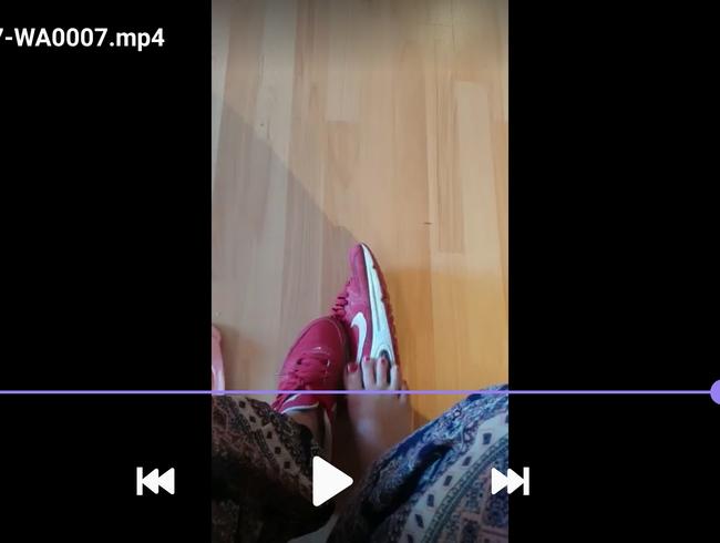 Mit meinen roten Nike Air Max gespielt