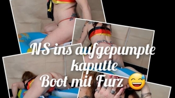 NS ins aufgepumpte kaputte Boot mit Furz