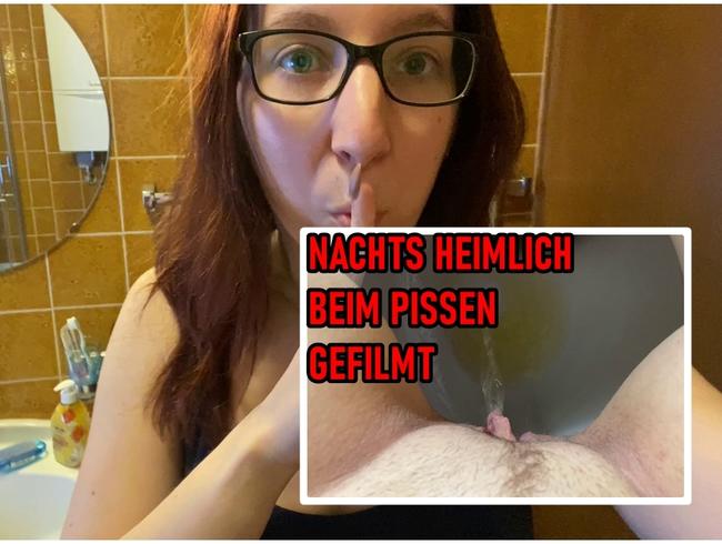 Nachts heimlich beim pissen gefilmt