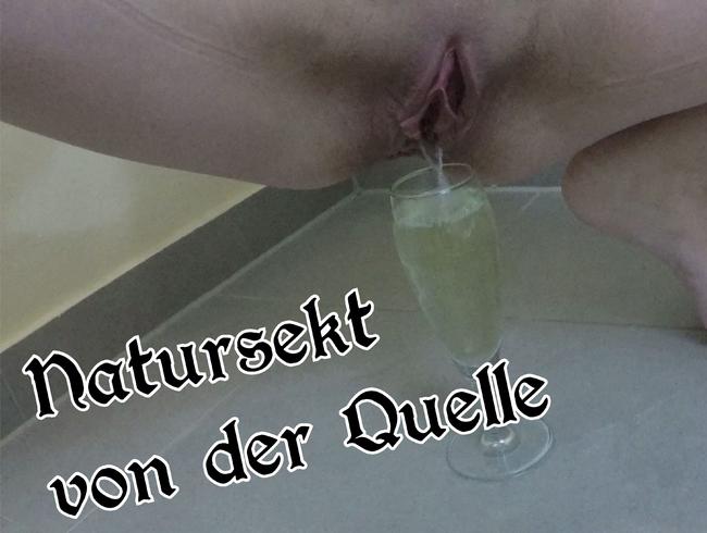 Natursekt von der Quelle