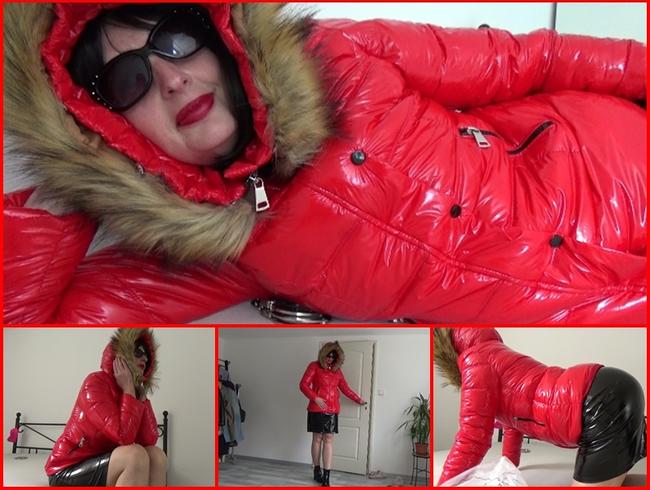 Neue rot glänzende PVC Daunenjacke