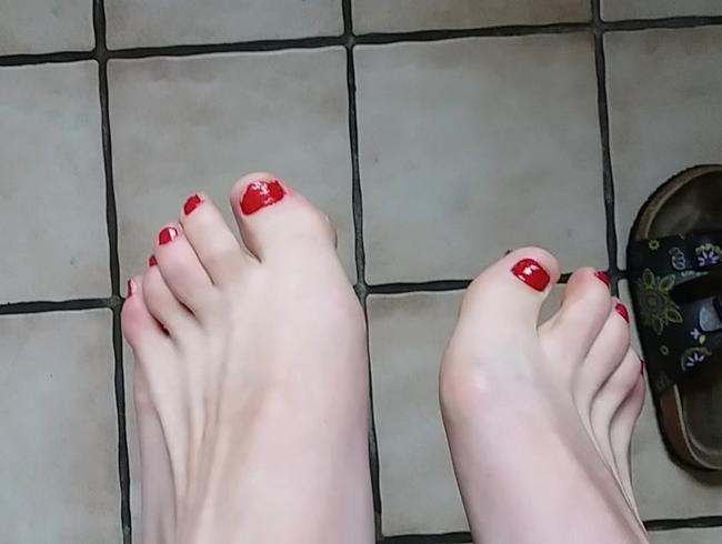 Roter Nagellack und Bio Latschen ** Foot Fetish **