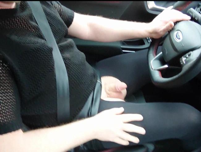 Sexy Frivol im Auto 2 ** Crossdresser **