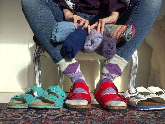 Socken und Slippers Show: Spritze ab auf Socken Füße