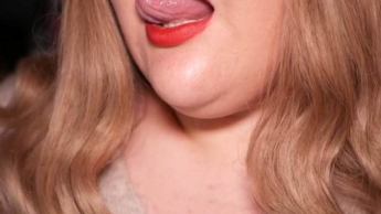 Verführerische rote Lippen – Roter Lippenstift