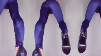 Viel Pisse in sexy Leggins