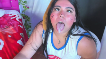 Ahegao spuckt Lola Bunny Cosplay