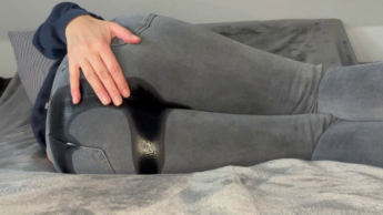 Beim Powernap die Jeans eingenässt und ins Bett gemacht