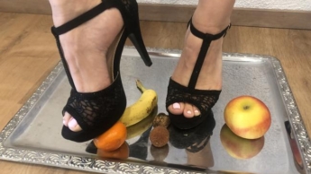 Crushing in sexy High Heels