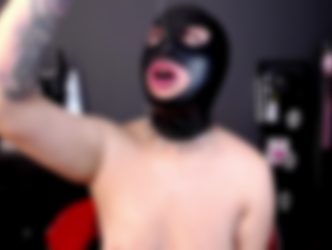 schlampiger Blowjob mit Maske (ohne Ton)