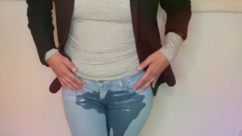 Doppel Jeans Piss Unfall in der Bar