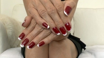Gefährliche rot weiße Fingernägel – Hand Fetisch Clip