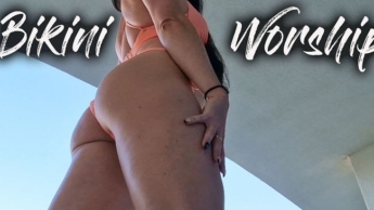 Bikini Worship 02