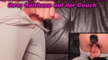 Sissyschlampe Jana wichst ihren Schwanz in ihrer Reithose auf der Couch Nahaufnahmen