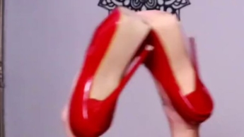 Videoanfrage – Trage nur High Heels